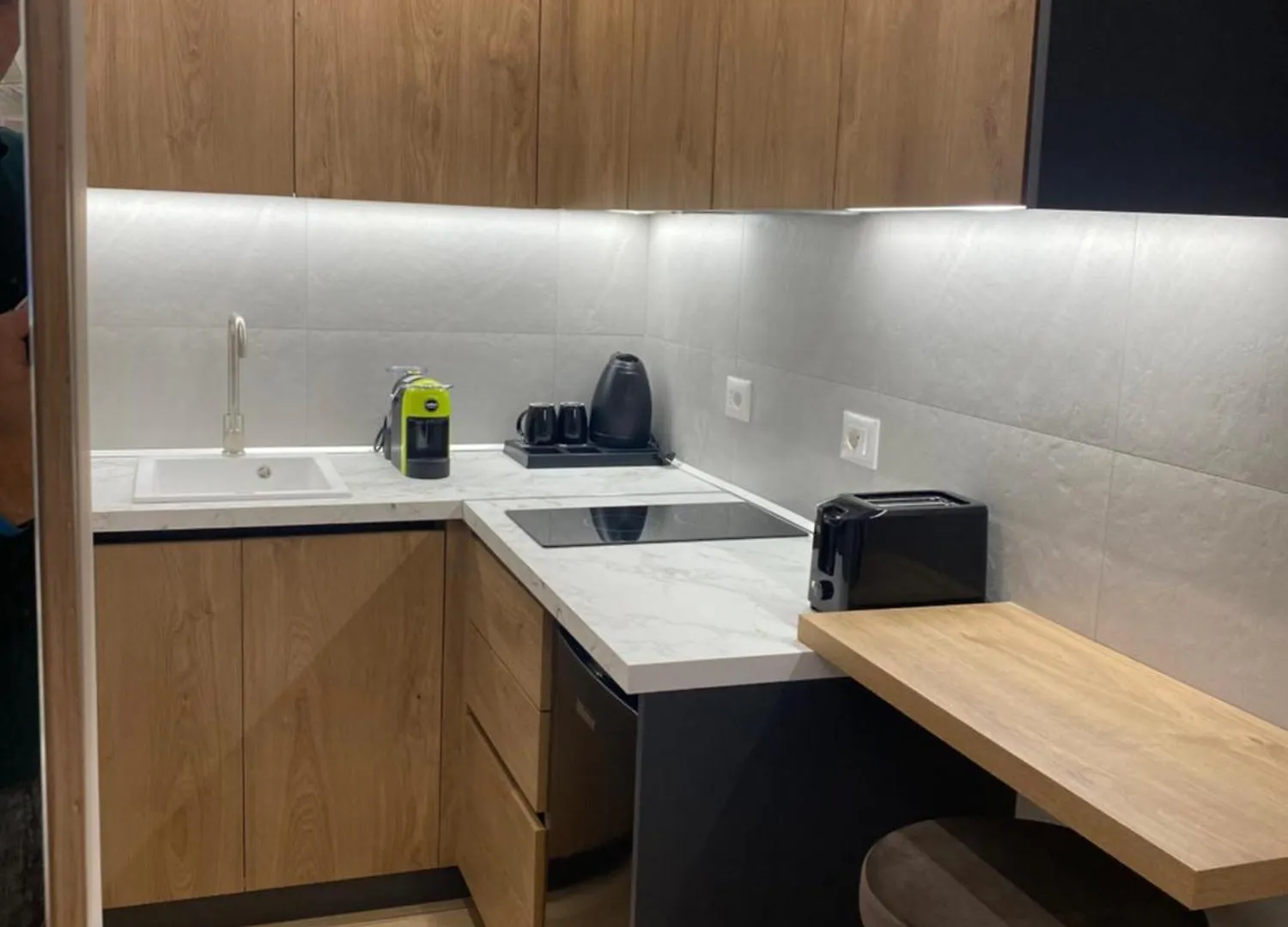 Nebula Apartments تيرانا